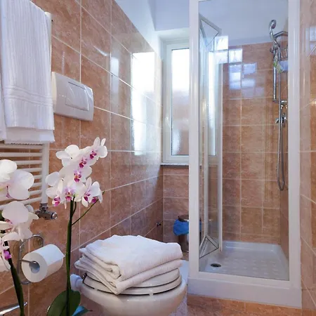 Flat In Location In * روما